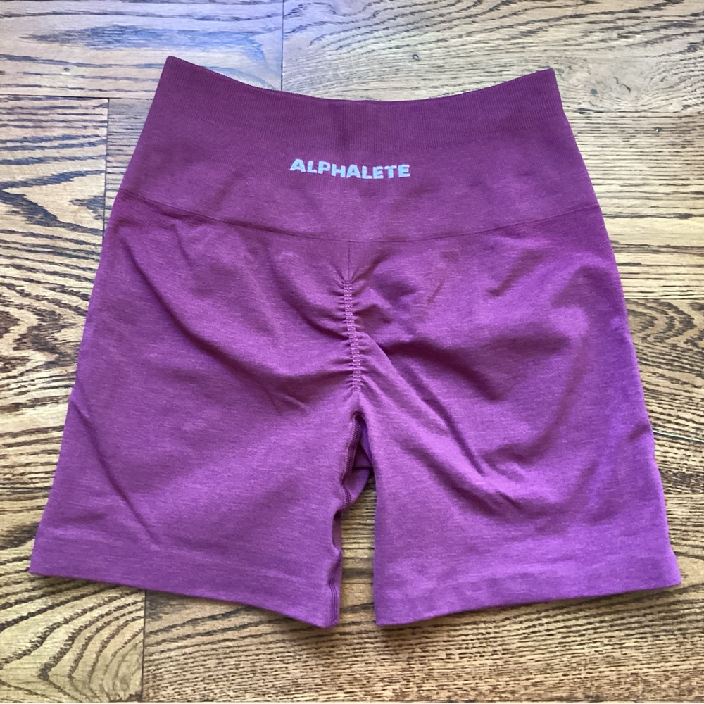 Alphalete Amplify Wisteria Shorts Small